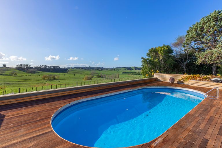 Photo of property in 66 Waiteitei Road, Wellsford, 0974