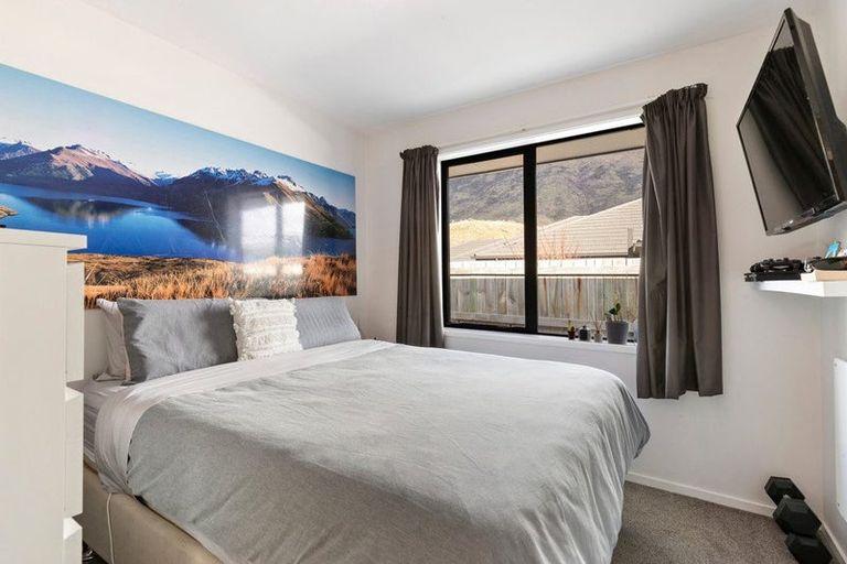 Photo of property in 17 Myles Way, Lower Shotover, Queenstown, 9304