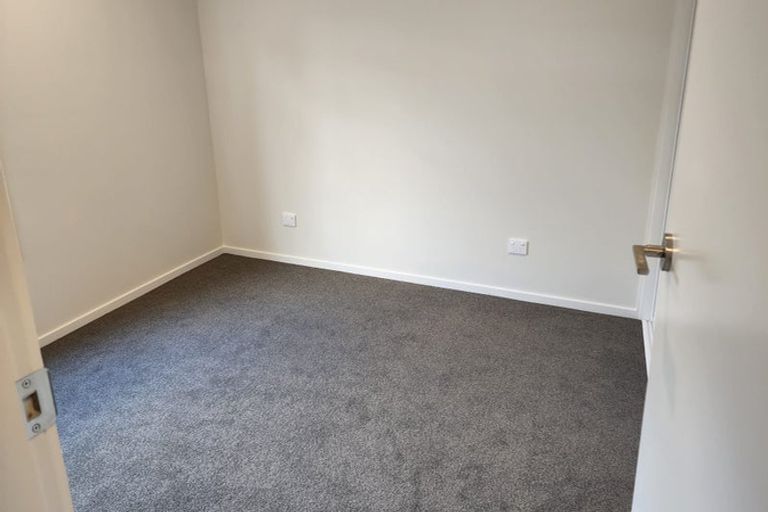 Photo of property in 4/48 Glen Road, Stokes Valley, Lower Hutt, 5019