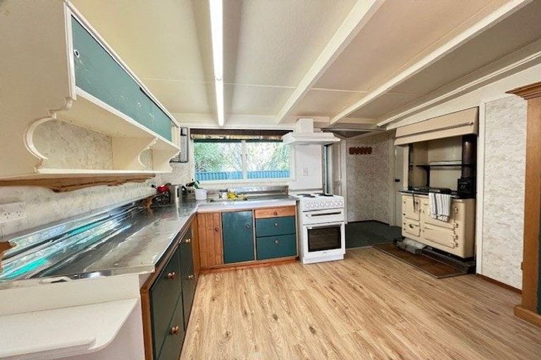 Photo of property in 8 Greenwich Street, Waihola, Milton, 9073