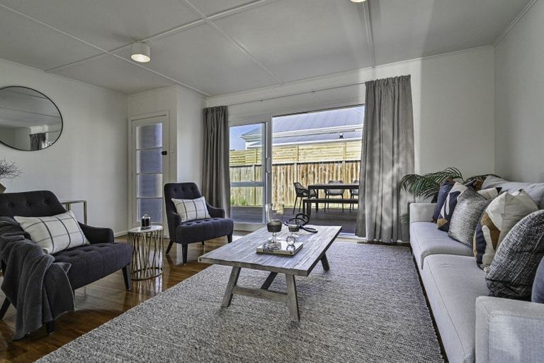 Photo of property in 34 Middle Road, Havelock North, 4130