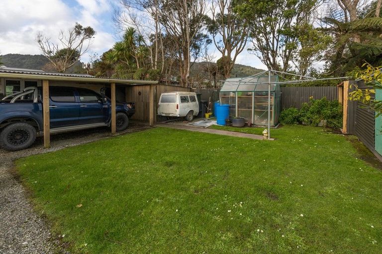 Photo of property in 36 Hall Street, Cobden, Greymouth, 7802