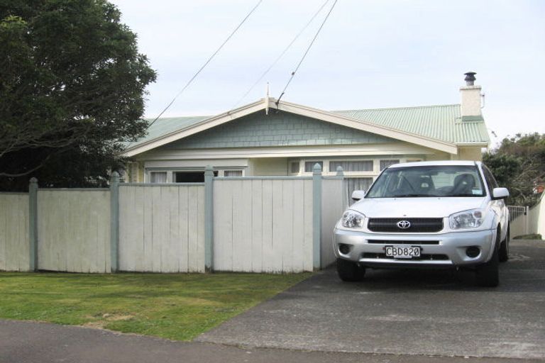 Photo of property in 43 Beauchamp Street, Karori, Wellington, 6012