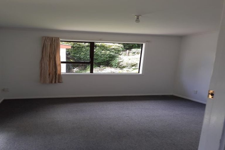Photo of property in 4 Ballina Drive, Churton Park, Wellington, 6037