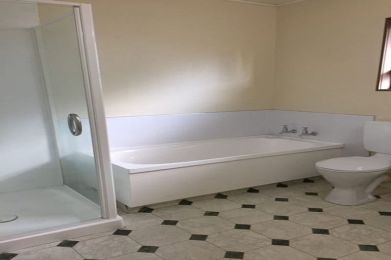 Photo of property in 8 Roskilda Crescent, Taradale, Napier, 4112