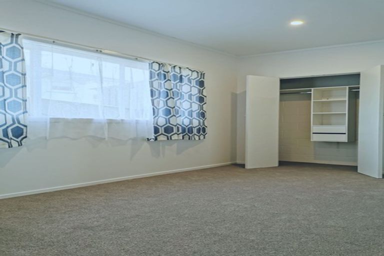 Photo of property in 2/38b Manuka Road, Glenfield, Auckland, 0629