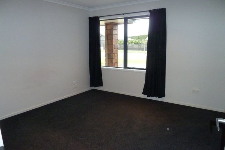 Photo of property in 17 Accolade Street, Feilding, 4702