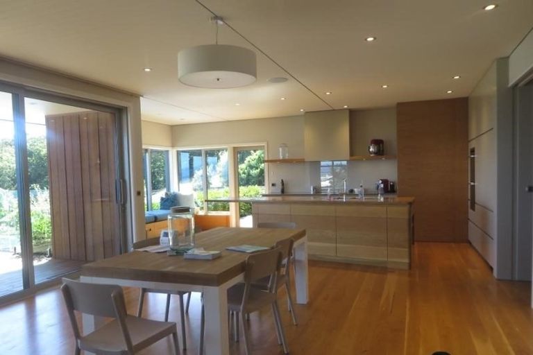 Photo of property in 4 Haven Grove, Naenae, Lower Hutt, 5011