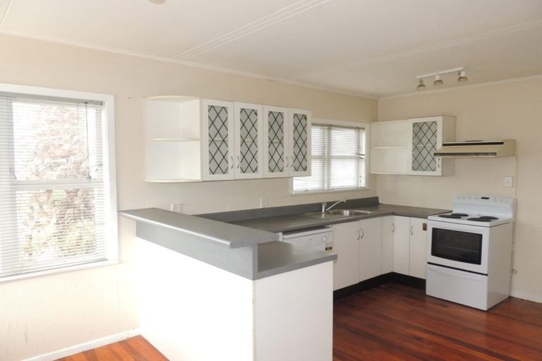 Photo of property in 372 George Street, Stokes Valley, Lower Hutt, 5019