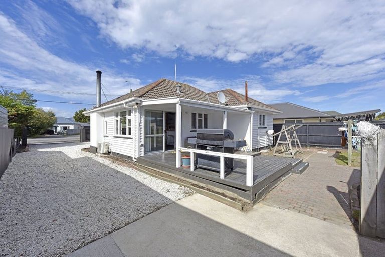 Photo of property in 105 Pages Road, Wainoni, Christchurch, 8061