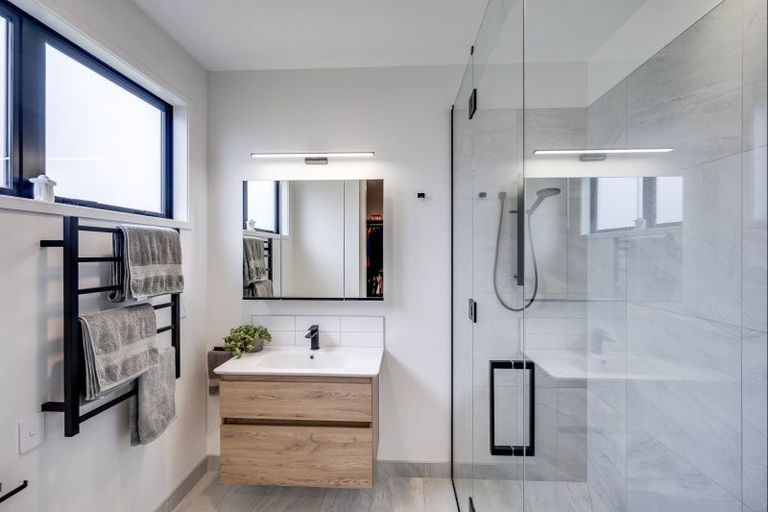 Photo of property in 39 Jervois Road, Jervoistown, Napier, 4112