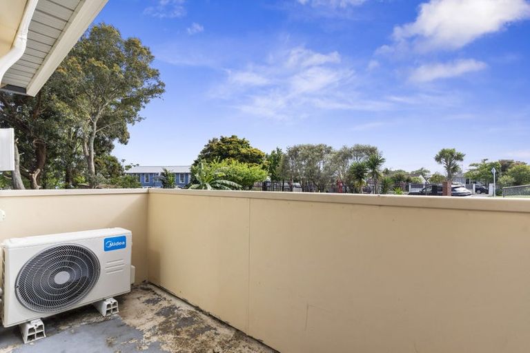 Photo of property in 3/1 Botany Road, Howick, Auckland, 2010