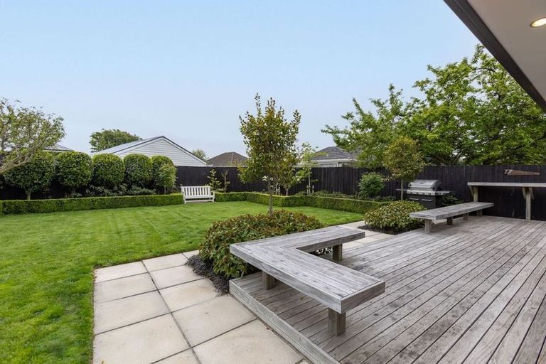 Photo of property in 6 Mappleton Avenue, Burnside, Christchurch, 8053