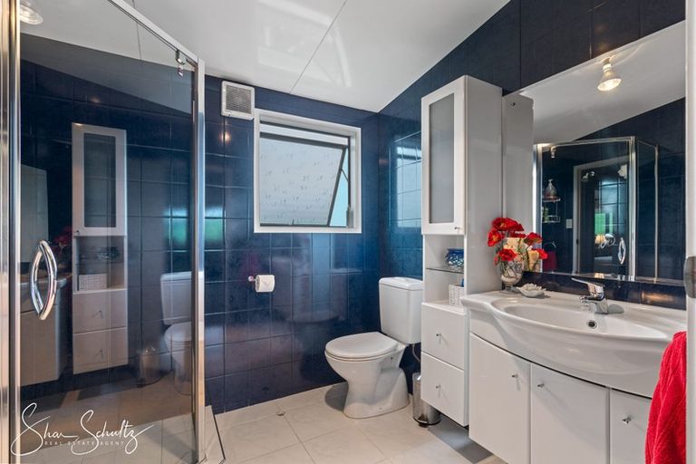 Photo of property in 31 Franklin Road, Paparoa, 0571