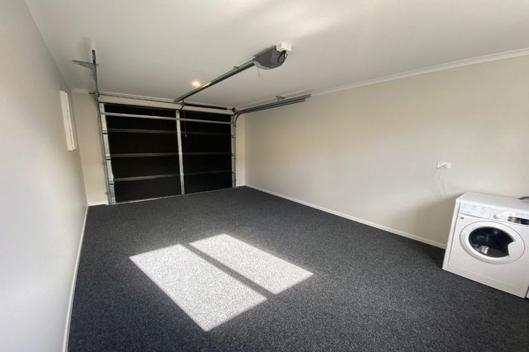 Photo of property in 12 Equine Way, Brookfield, 3110