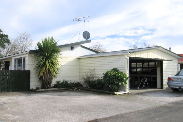 Photo of property in 234 Sandwich Road, St Andrews, Hamilton, 3200