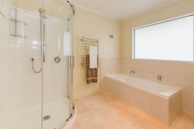 Photo of property in 122 Manly Street, Paraparaumu Beach, Paraparaumu, 5032