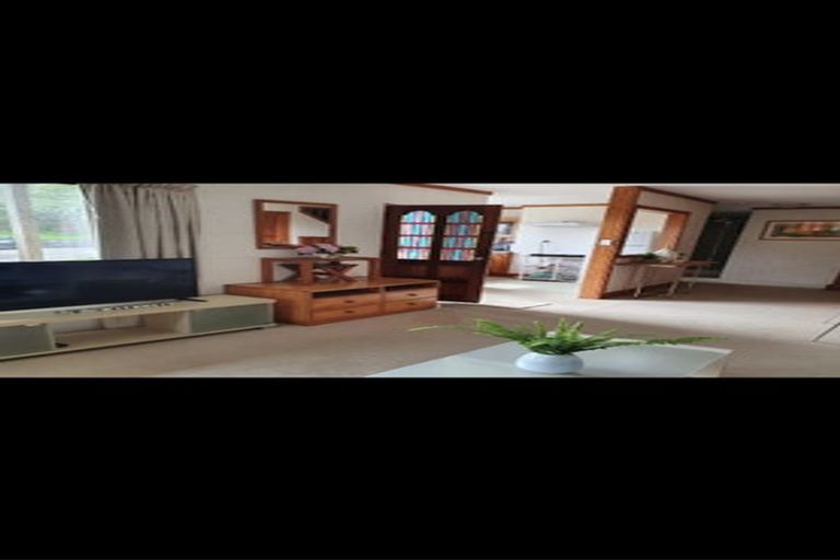 Photo of property in 1/295 East Coast Road, Mairangi Bay, Auckland, 0630