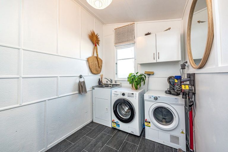 Photo of property in 113 Cornfoot Street, Castlecliff, Whanganui, 4501