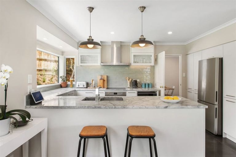 Photo of property in 4 Lady Polson Lane, Cashmere, Christchurch, 8022