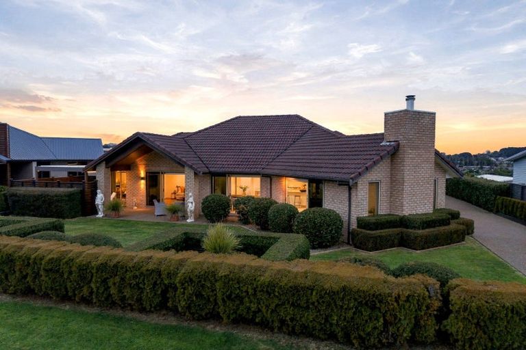 Photo of property in 32 Grace James Road, Pukekohe, 2120