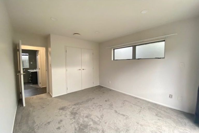 Photo of property in 20 Lisa Rise, Half Moon Bay, Auckland, 2012