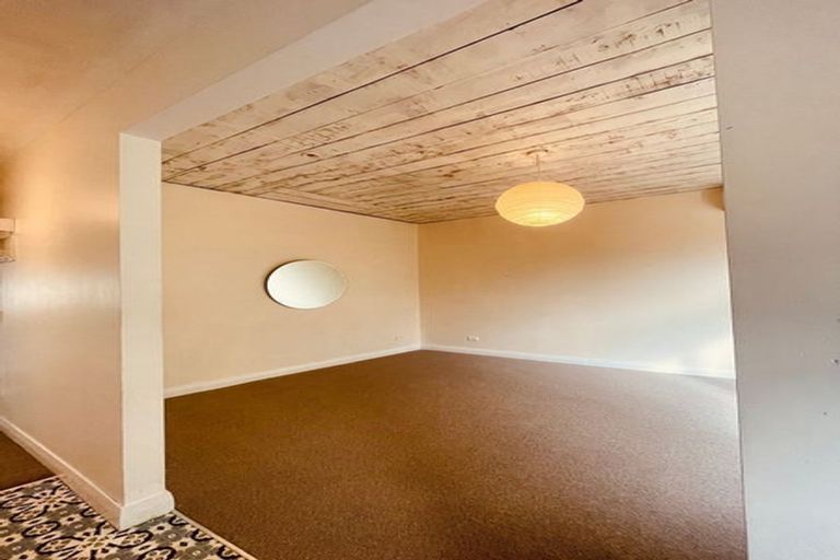 Photo of property in 16 Kenwyn Terrace, Newtown, Wellington, 6021