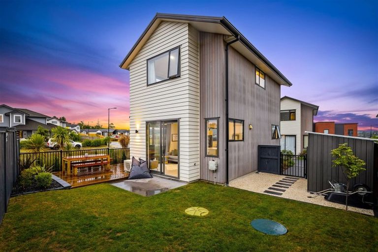 Photo of property in 73 Vinistra Road, Kumeu, 0810