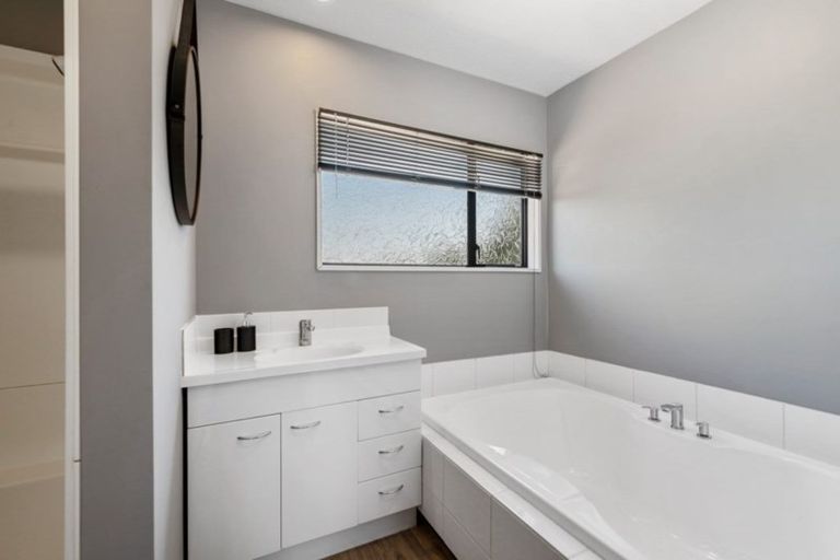 Photo of property in 78 Westlake Drive, Halswell, Christchurch, 8025