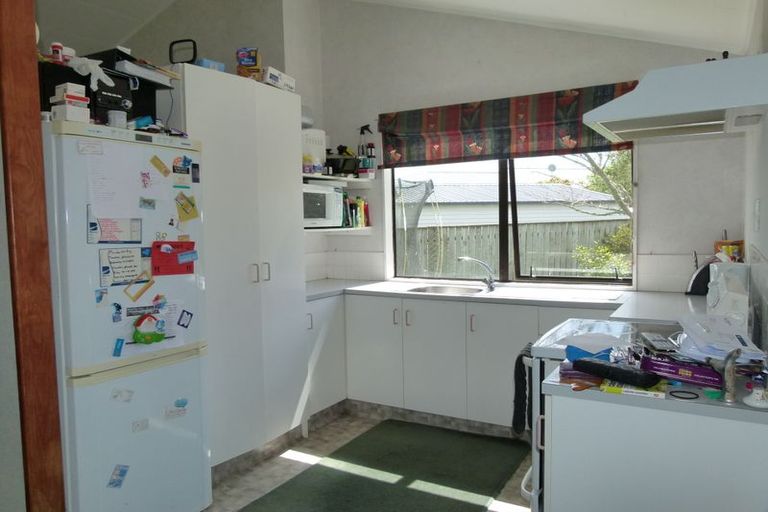Photo of property in 21 Peppertree Glade, Kelvin Grove, Palmerston North, 4414