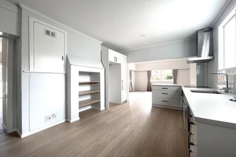 Photo of property in 1/22 Northumberland Avenue, Belmont, Auckland, 0622