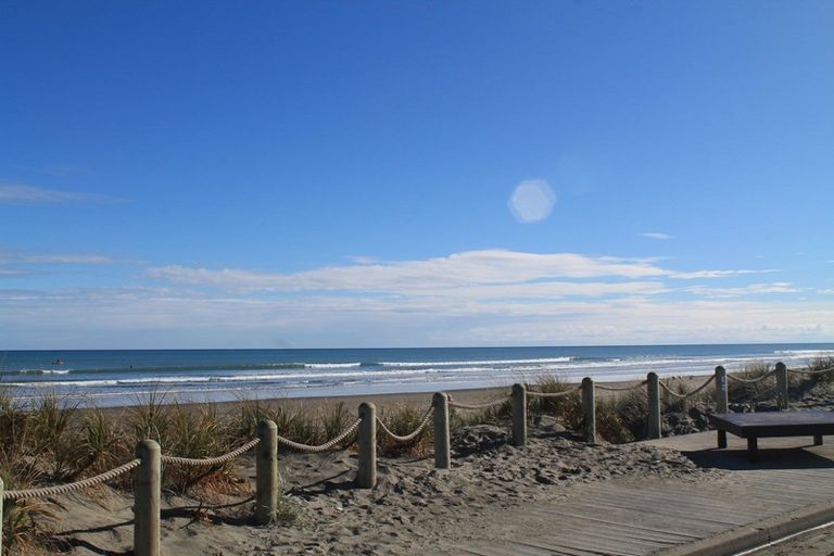 Photo of property in 36 Pratt Avenue, Foxton Beach, Foxton, 4815