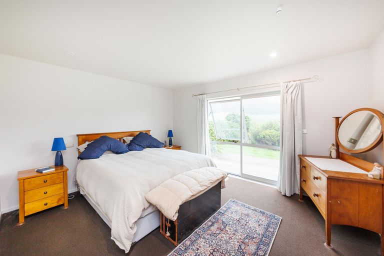 Photo of property in 26 Highland View Drive, Tokomaru, Palmerston North, 4474