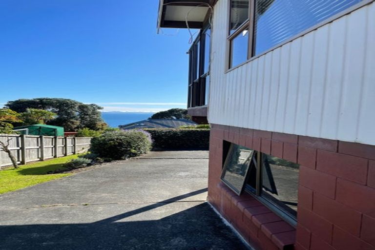 Photo of property in 34 Pacific Parade, Army Bay, Whangaparaoa, 0930