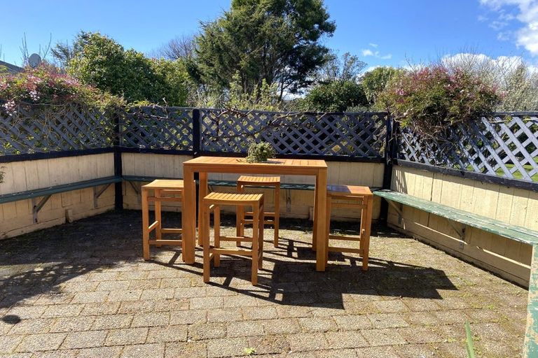 Photo of property in 19 Kew Road, Westport, 7825