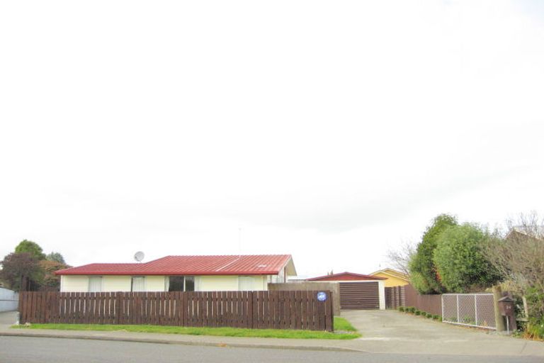 Photo of property in 14 Walton Place, Flaxmere, Hastings, 4120