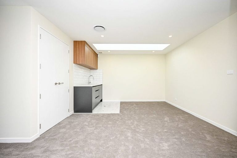 Photo of property in 5 Babos Avenue, Kumeu, 0810