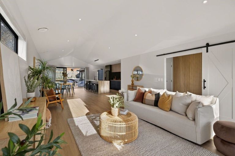 Photo of property in 51 Corriedale Road, Jacks Point, 9371