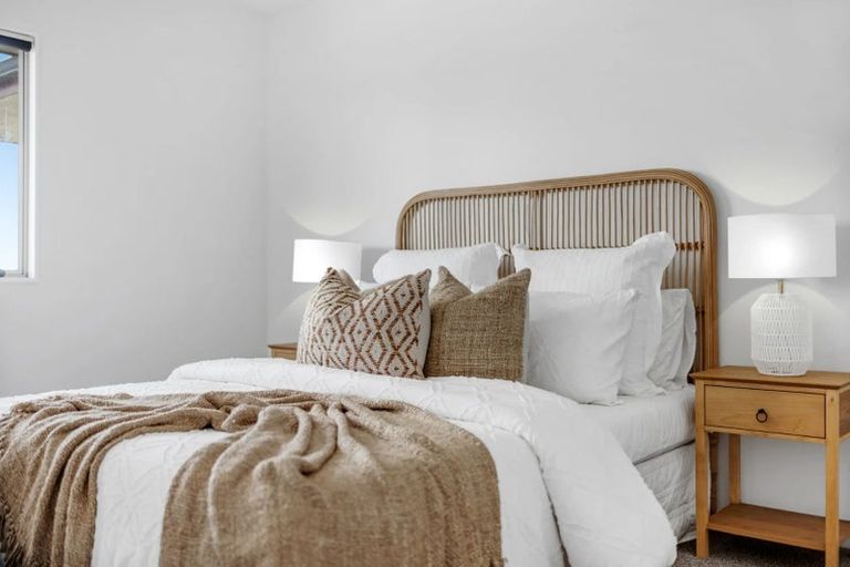 Photo of property in 7/29 Haven Drive, East Tamaki, Auckland, 2013