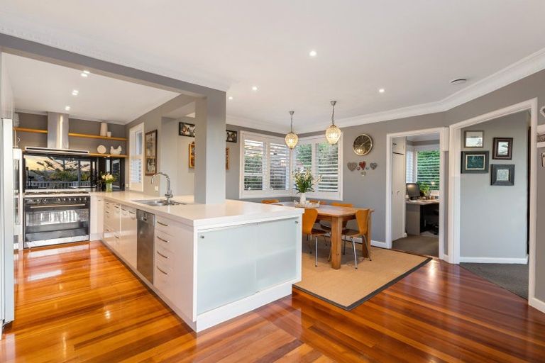 Photo of property in 13 Evelyn Road, Cockle Bay, Auckland, 2014