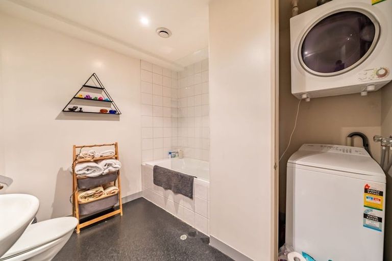 Photo of property in Gerondis Bldg Apartments, 206/60 Willis Street, Wellington Central, Wellington, 6011