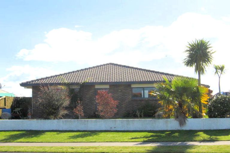 Photo of property in 77 Pacific View Road, Papamoa Beach, Papamoa, 3118