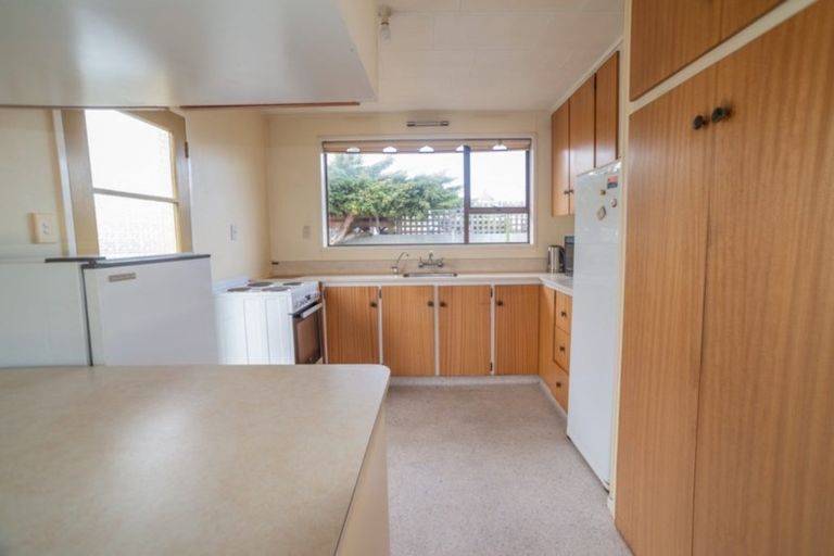 Photo of property in 2/12 Campbell Street, Alexandra, 9320