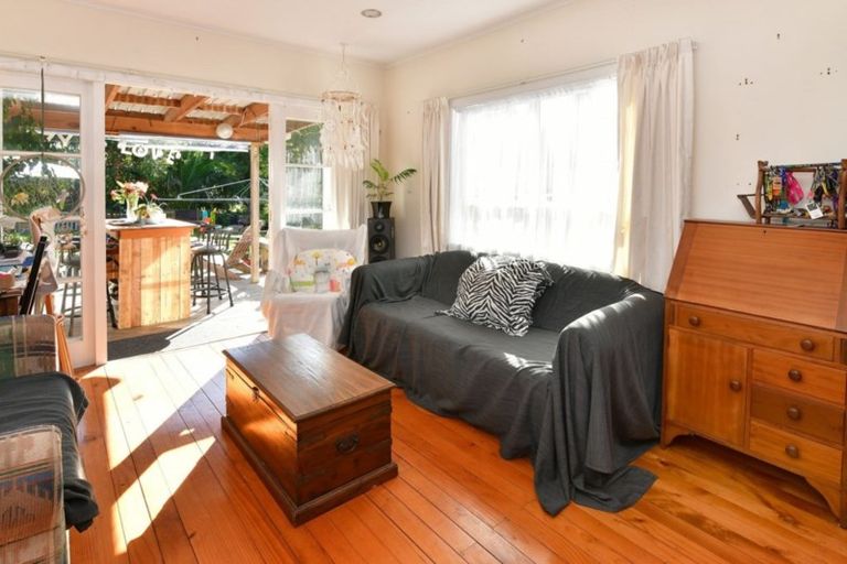 Photo of property in 122 Brightside Road, Stanmore Bay, Whangaparaoa, 0932