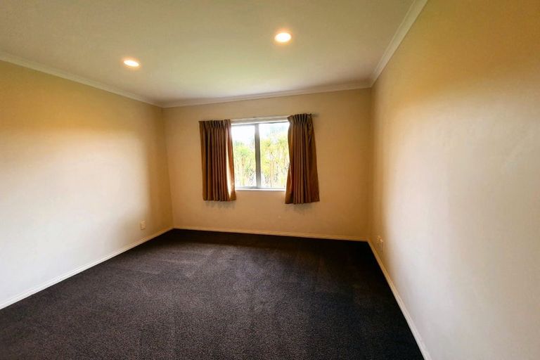 Photo of property in 16 Aufidius Place, Pukekohe, 2120