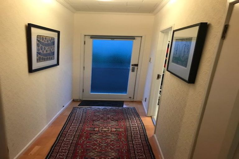 Photo of property in Kingsgate Flats, 10 Austin Street, Mount Victoria, Wellington, 6011