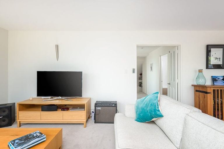 Photo of property in 54a Belleview Terrace, Mount Pleasant, Christchurch, 8081