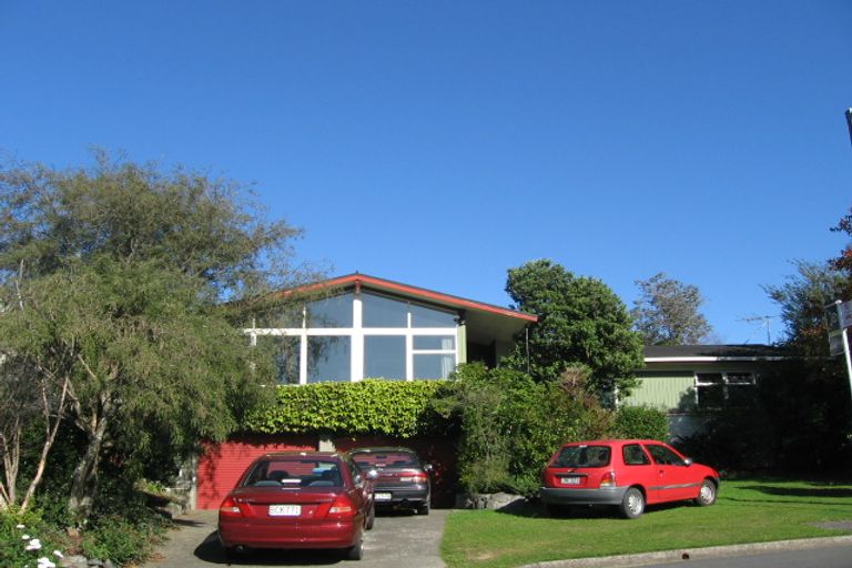 Photo of property in 33 Holborn Drive, Stokes Valley, Lower Hutt, 5019