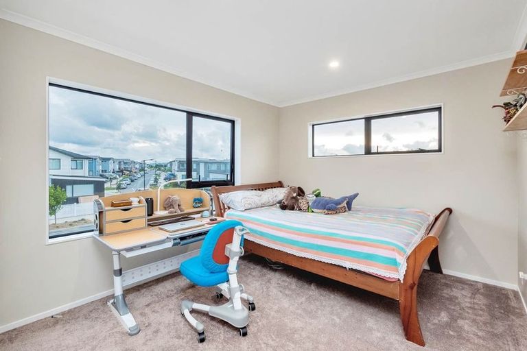 Photo of property in 55 Craigs Way, Hobsonville, Auckland, 0616