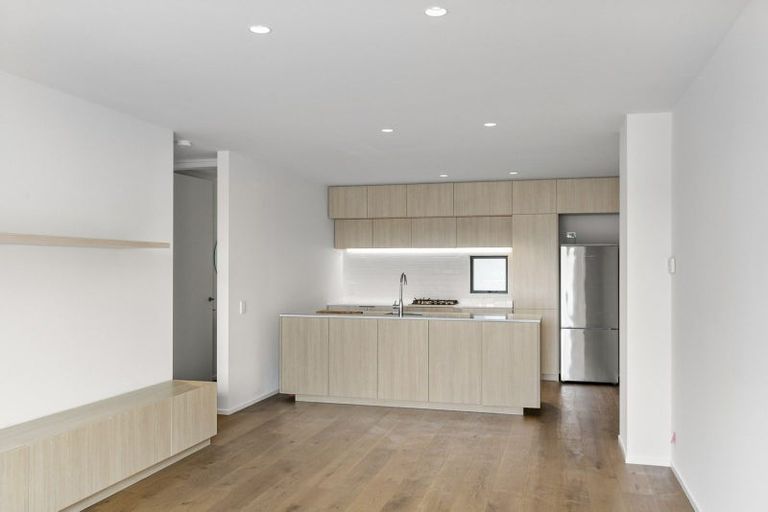 Photo of property in 33 Erica Pabst Way, Island Bay, Wellington, 6023